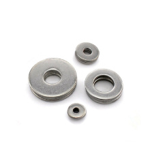 China High Quality Mild Steel Flat Washers Zinc Plated Din125 Flat Plain Washers